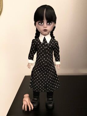Mezco Living Dead Dolls Presents "Wednesday Addams & Thing" (NO BOX)